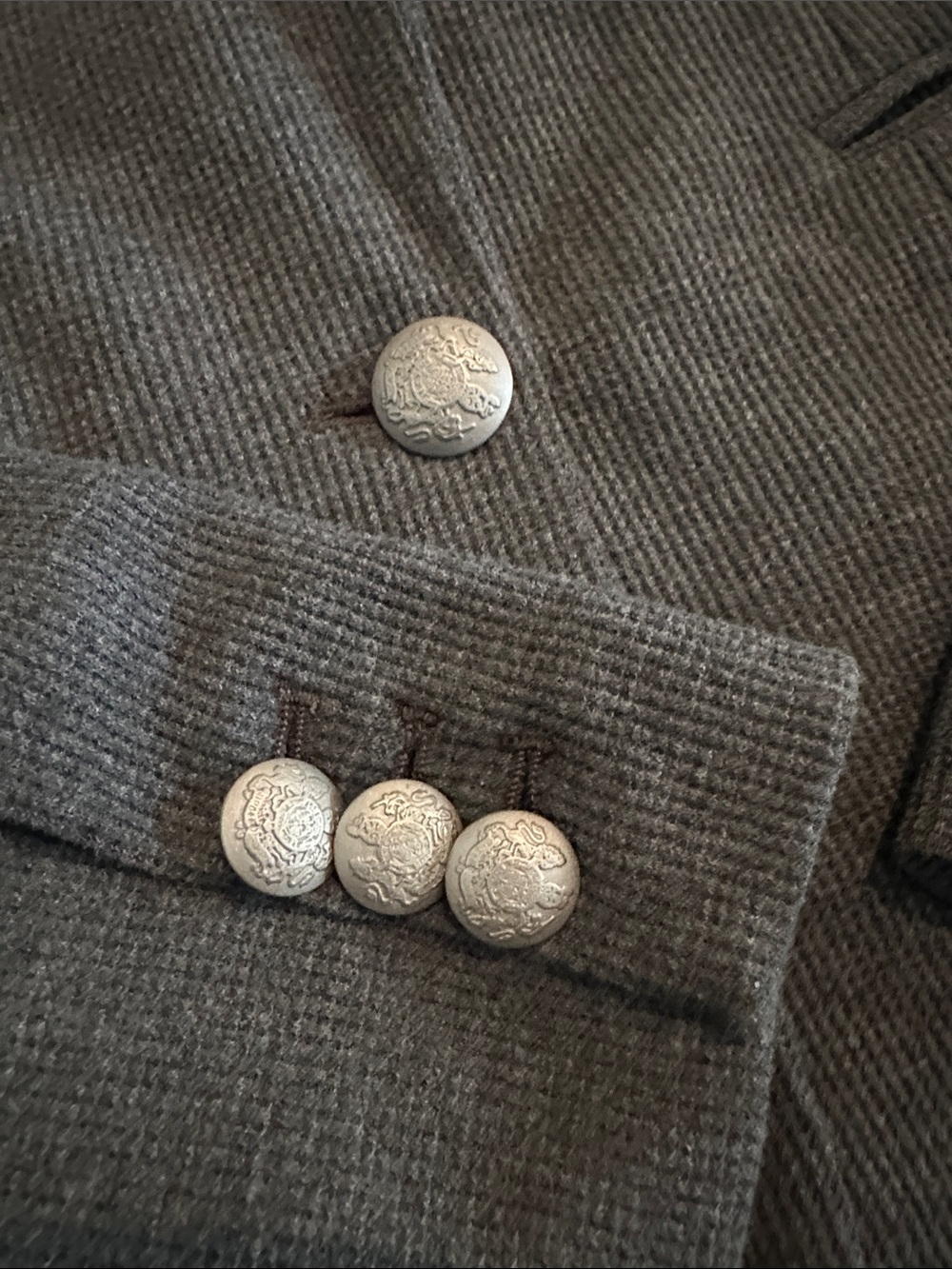 Riley & Rae Heather Grey Knit Single-Button Blazer - Picture 4 of 8